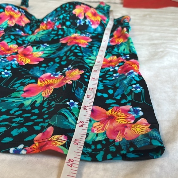 Swimsuits for All V Neck Flowy Tankini Top - Picture 11 of 11